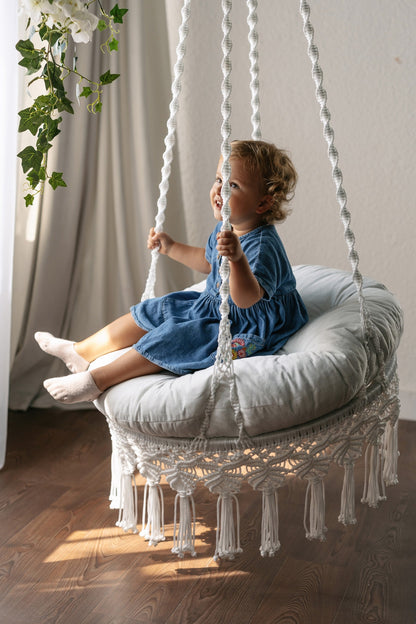Hanging Designer Seat «Blanc Elegance»